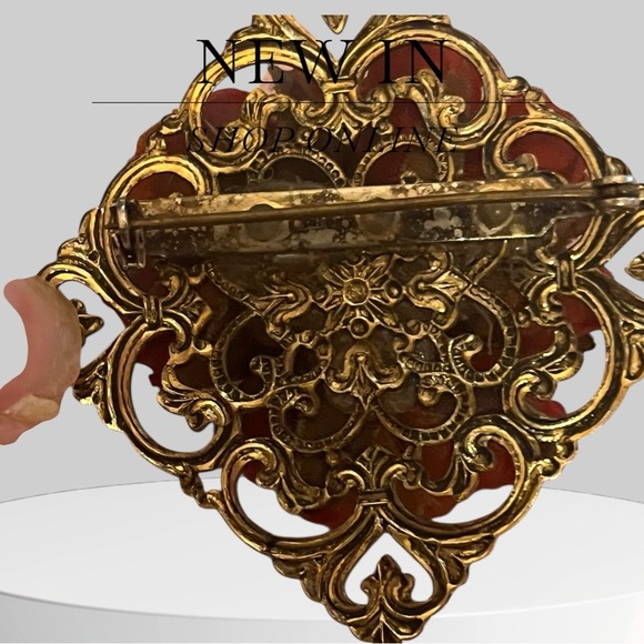 Source Unknown Red and Gold Baroque Brooch - Picture 2 of 2